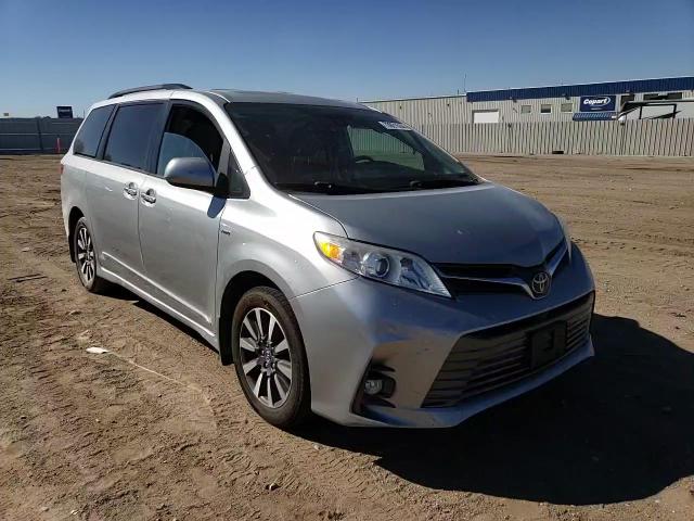 5TDDZ3DC5KS222434 2019 Toyota Sienna Xle