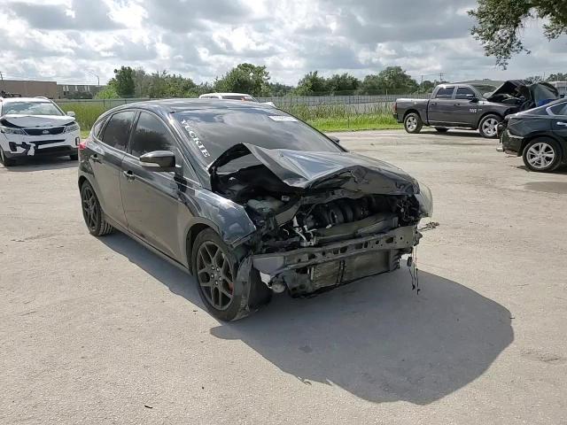 2016 Ford Focus Se VIN: 1FADP3K28GL335552 Lot: 71927174