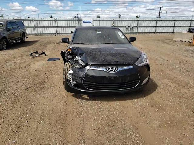 2017 Hyundai Veloster VIN: KMHTC6AD4HU321015 Lot: 70411894