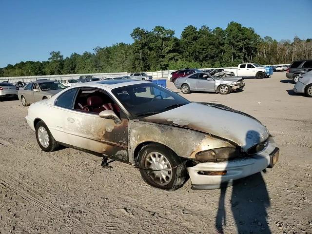 1996 Buick Riviera VIN: 1G4GD2215T4702666 Lot: 70401284