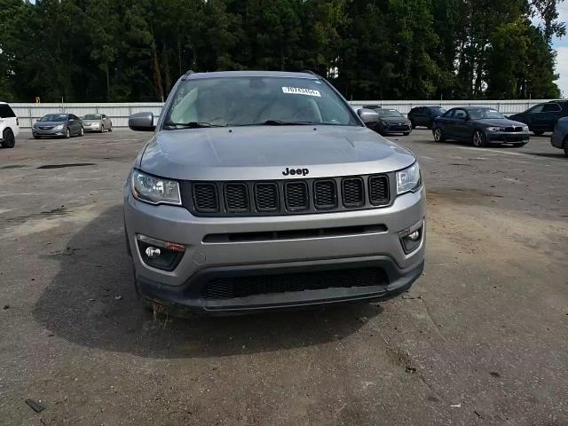 3C4NJCBB8JT500463 2018 Jeep Compass Latitude