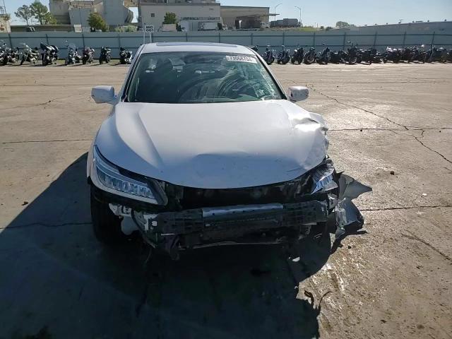 1HGCR3F92GA028754 2016 Honda Accord Touring