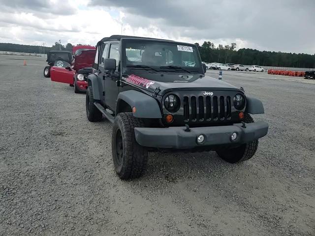 2013 Jeep Wrangler Unlimited Sport VIN: 1C4BJWDG2DL517319 Lot: 71871174