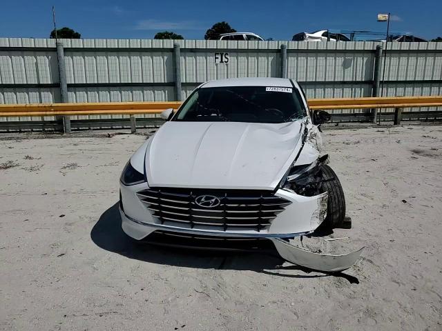 2022 Hyundai Sonata Se VIN: KMHL24JA8NA240433 Lot: 72837574