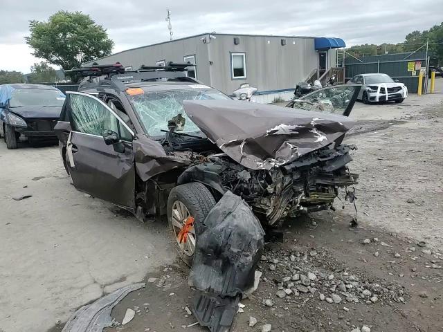 2019 Subaru Outback 2.5I Premium VIN: 4S4BSAHC7K3329394 Lot: 72553384