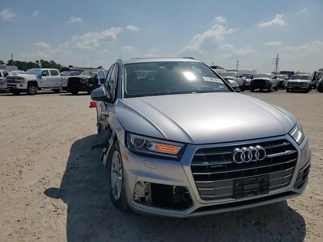 2018 Audi Q5 Premium VIN: WA1ANAFY6J2138747 Lot: 71987474