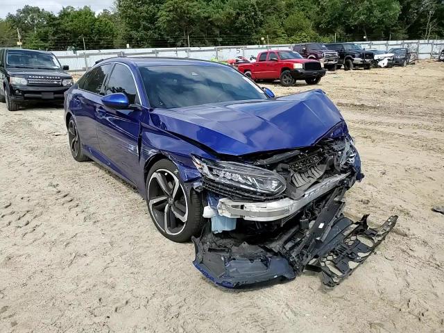 1HGCV2F38JA040982 2018 Honda Accord Sport