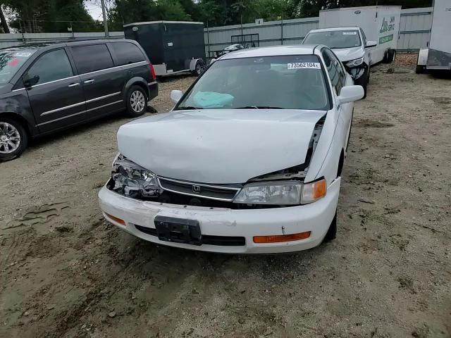 1996 Honda Accord Lx VIN: 1HGCD5633TA291660 Lot: 73562104