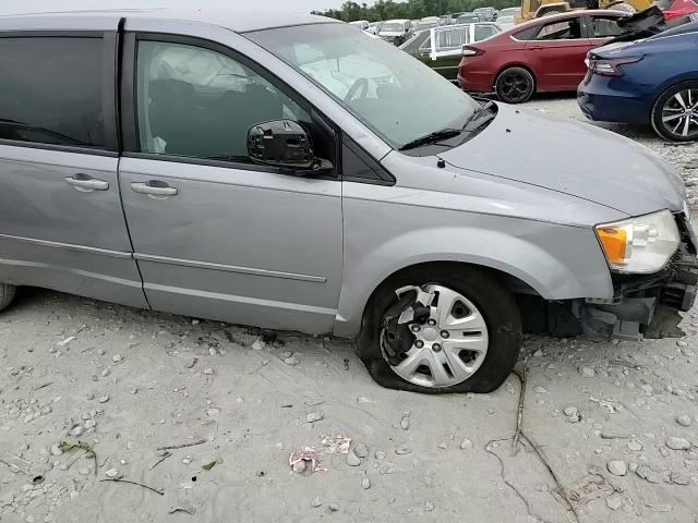 2015 Dodge Caravan - Image 12