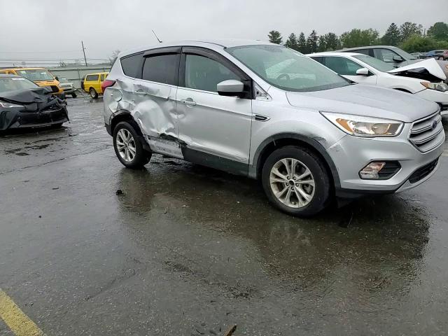 1FMCU9GD4KUB19188 2019 Ford Escape Se