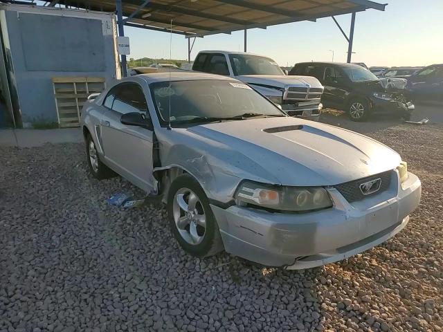 2001 Ford Mustang VIN: 1FAFP404X1F202977 Lot: 72599054