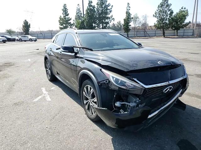 SJKCH5CRXHA040022 2017 Infiniti Qx30 Base