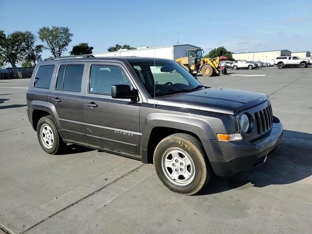 2016 Jeep Liberty (Patriot) - Image 10