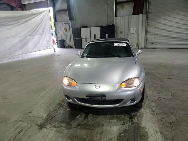 2005 Mazda Mx-5 Miata Base VIN: JM1NB353950413725 Lot: 71882984