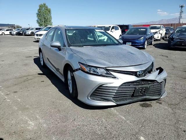 2024 Toyota Camry Le VIN: 4T1C11AK0RU889805 Lot: 69987634