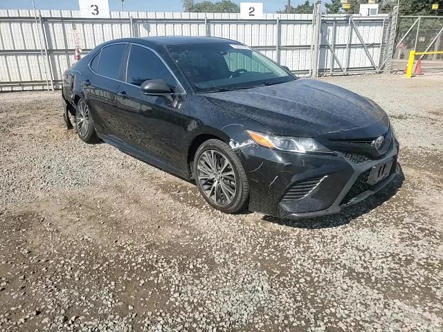 2018 Toyota Camry L VIN: 4T1B11HK2JU046405 Lot: 73200934