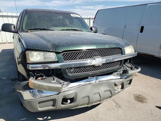 2004 Chevrolet Silverado - Image 11