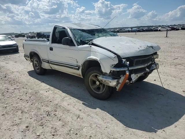 2000 Chevrolet S-10 Pickup - Image 11