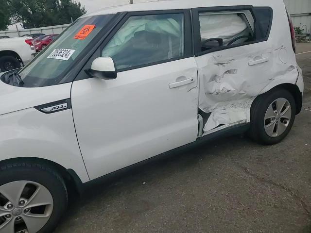 KNDJN2A22G7398802 2016 Kia Soul