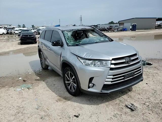 2018 Toyota Highlander Se VIN: 5TDKZRFHXJS529650 Lot: 72182594