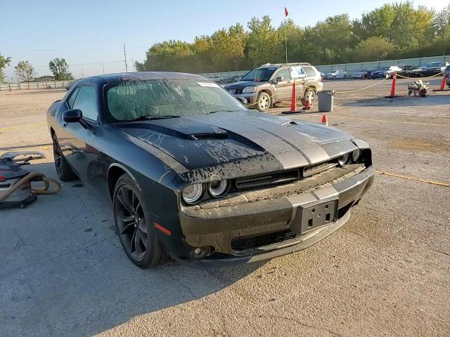 2018 Dodge Challenger Sxt VIN: 2C3CDZAG9JH311588 Lot: 73332504