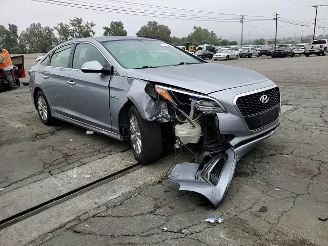 2016 Hyundai Sonata Hybrid VIN: KMHE24L14GA042196 Lot: 71129874