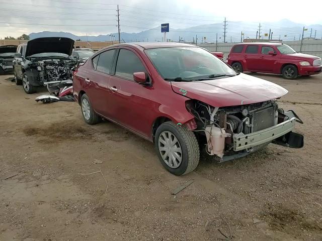 2018 Nissan Versa S VIN: 3N1CN7APXJL811587 Lot: 70838134