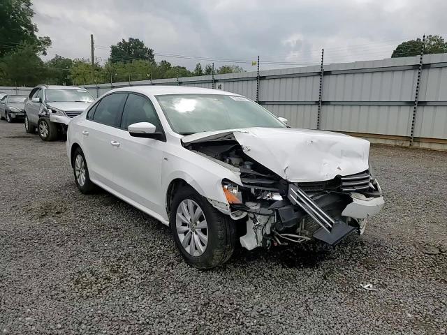 2014 Volkswagen Passat - Image 11