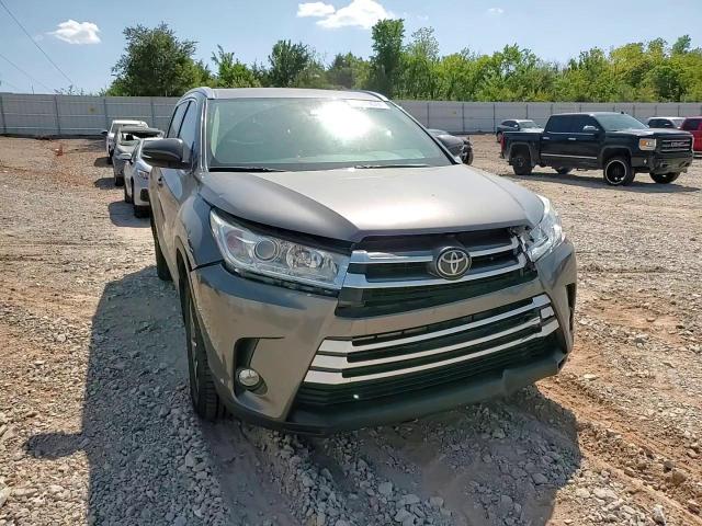 2018 Toyota Highlander Se VIN: 5TDKZRFH4JS539493 Lot: 71373874