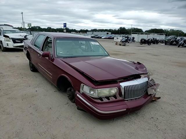 1997 Lincoln Town Car Signature VIN: 1LNLM82W5VY631705 Lot: 70229974