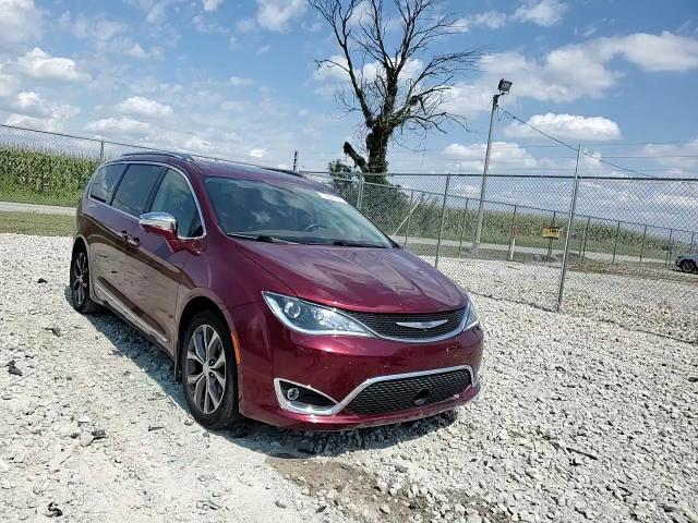 2017 Chrysler Pacifica Limited VIN: 2C4RC1GG5HR564963 Lot: 70228334