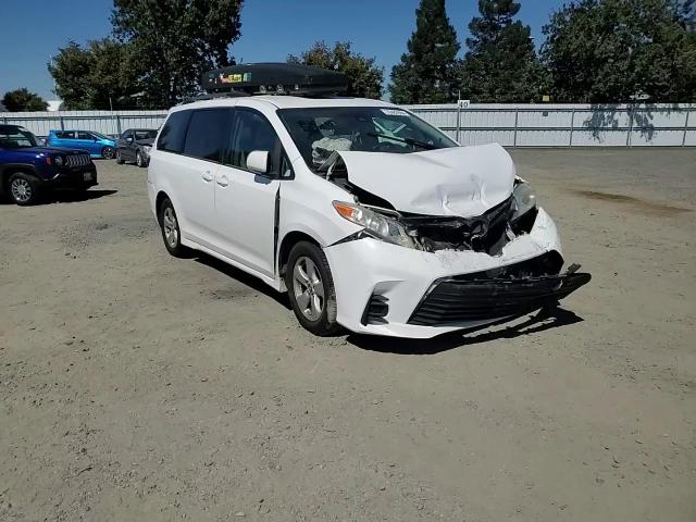 2018 Toyota Sienna Le VIN: 5TDKZ3DC5JS904834 Lot: 70483984