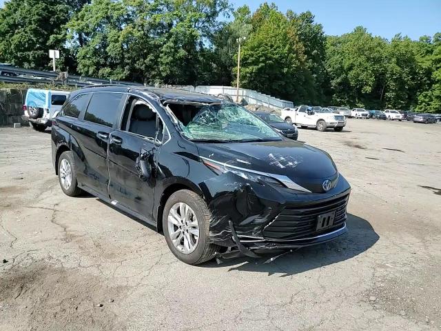 2024 Toyota Sienna Xle VIN: 5TDJSKFC8RS138519 Lot: 70519784