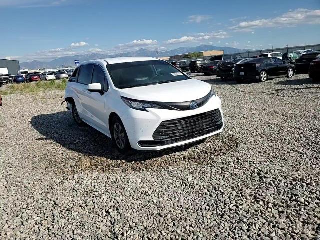 5TDKRKEC9MS041792 2021 Toyota Sienna Le