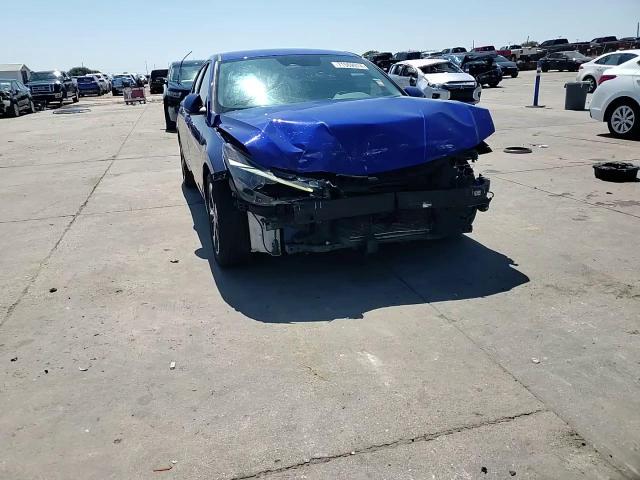 2023 Hyundai Elantra - Image 13