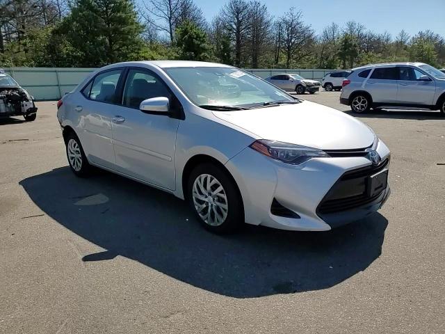 2019 Toyota Corolla L VIN: 2T1BURHE3KC188488 Lot: 70307024