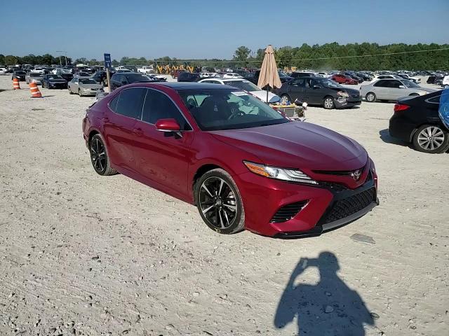 4T1B61HK2JU558893 2018 Toyota Camry Xse