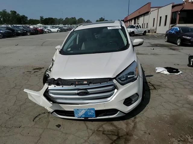 1FMCU9J91HUE31871 2017 Ford Escape Titanium