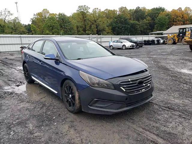 2016 Hyundai Sonata - Image 11