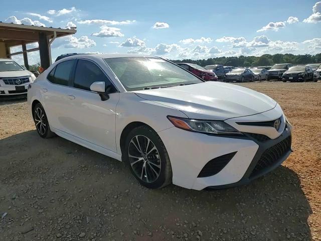 JTNB11HK7J3010795 2018 Toyota Camry L