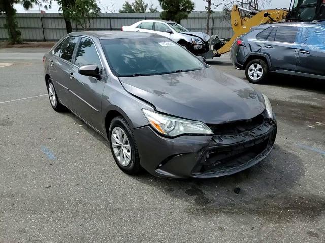 2015 Toyota Camry Le VIN: 4T1BF1FK1FU082193 Lot: 72626324