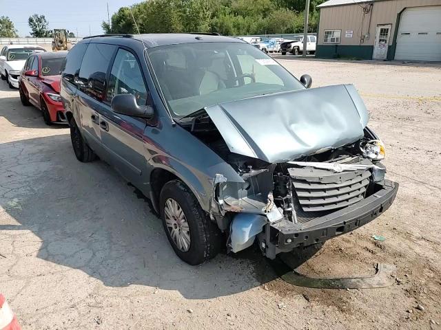 1A4GP44R26B568560 2006 Chrysler Town & Country Lx