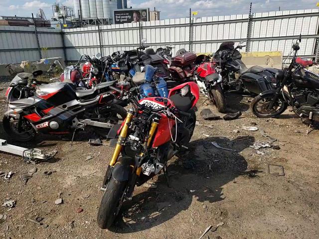 2020 Ducati Streetfighter V4 VIN: ZDMFAKNW8LB000342 Lot: 72321404