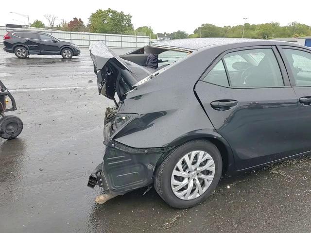 2018 Toyota Corolla - Image 10