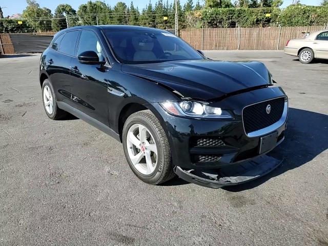 2018 Jaguar F-Pace Premium VIN: SADCJ2FX2JA271412 Lot: 71011414