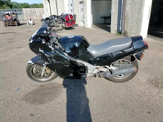 1988 Suzuki Gsx1100 F VIN: JS1GV72A0J2100470 Lot: 69464194