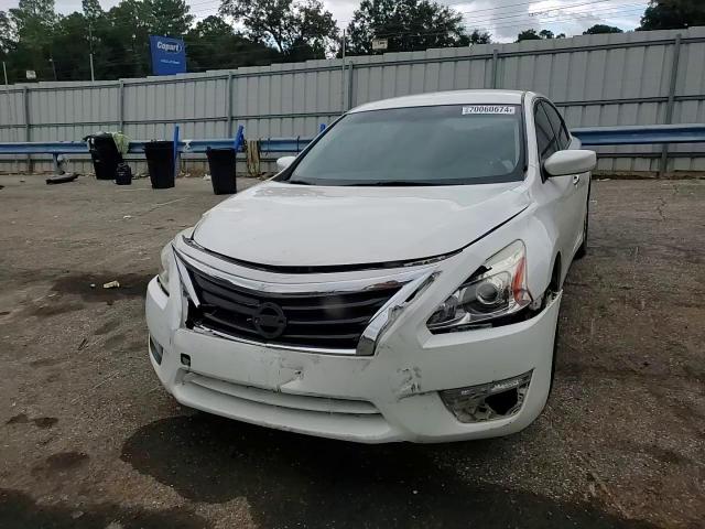 2014 Nissan Altima - Image 11