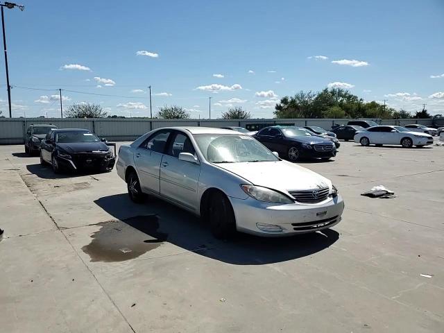 2004 Toyota Camry Le VIN: 4T1BE32K54U927161 Lot: 70014504