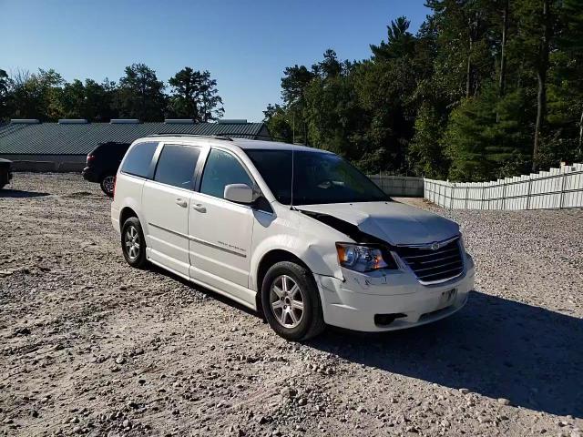 2009 Chrysler Town & Country Touring VIN: 2A8HR541X9R675343 Lot: 70910754