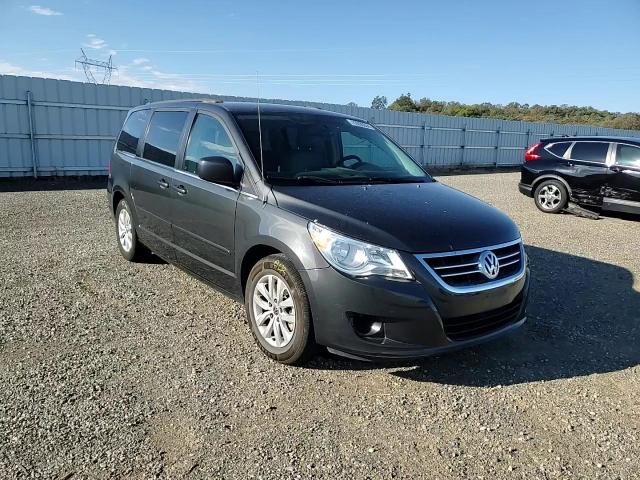 2C4RVABG2CR321248 2012 Volkswagen Routan Se